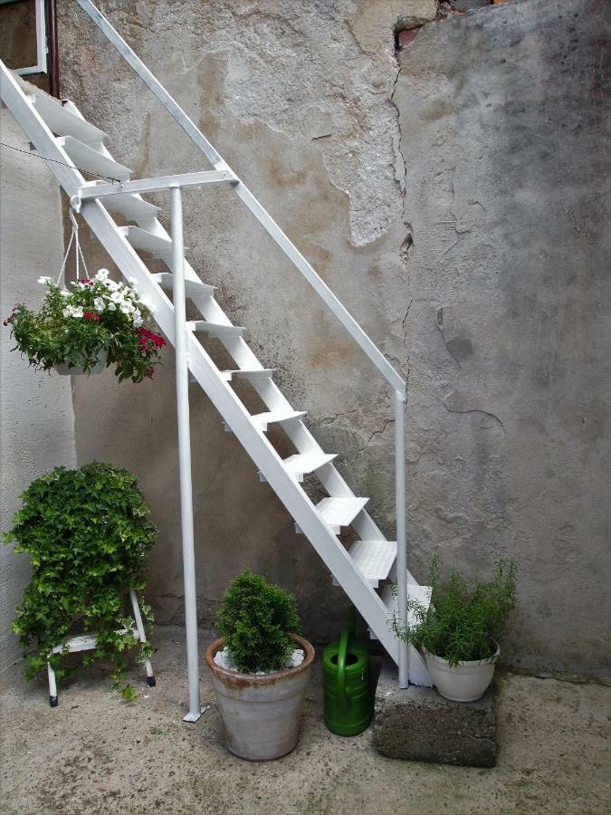 Chic Apartment Zagreb Exterior photo